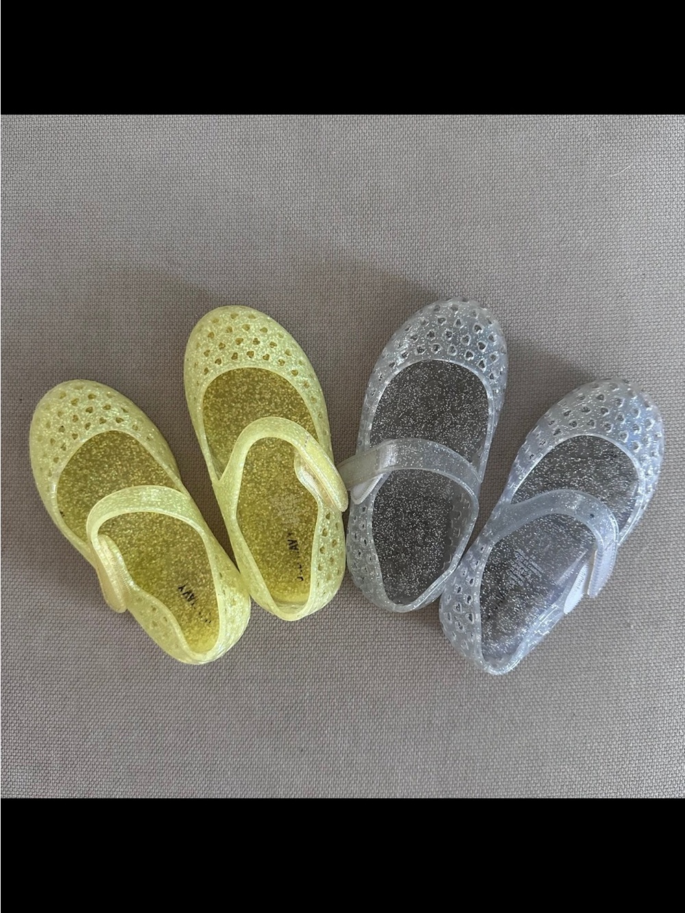 Toddler Girls Size 7 Strawberry Smelling Jelly Shoes